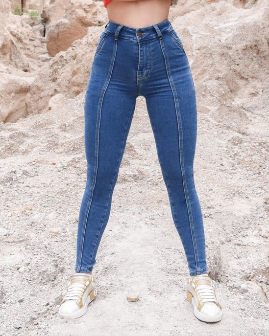 The Dream Jean Curvy High-Waisted Jegging